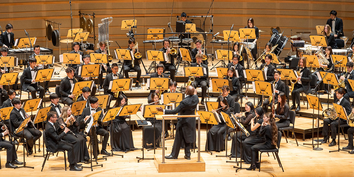 Pacific Symphony Youth Wind Ensemble on the stage of Segerstrom Concert Hall