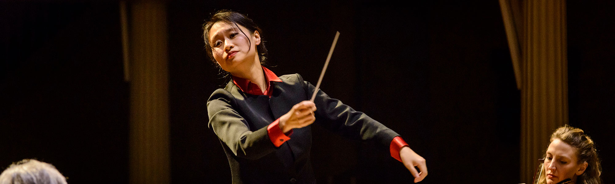 Tianyi Lu conducting