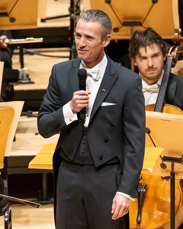 Conductor Alexander Shelley