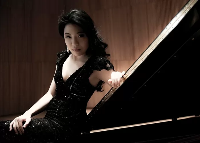 Holiday Classics: Grieg Piano Concerto